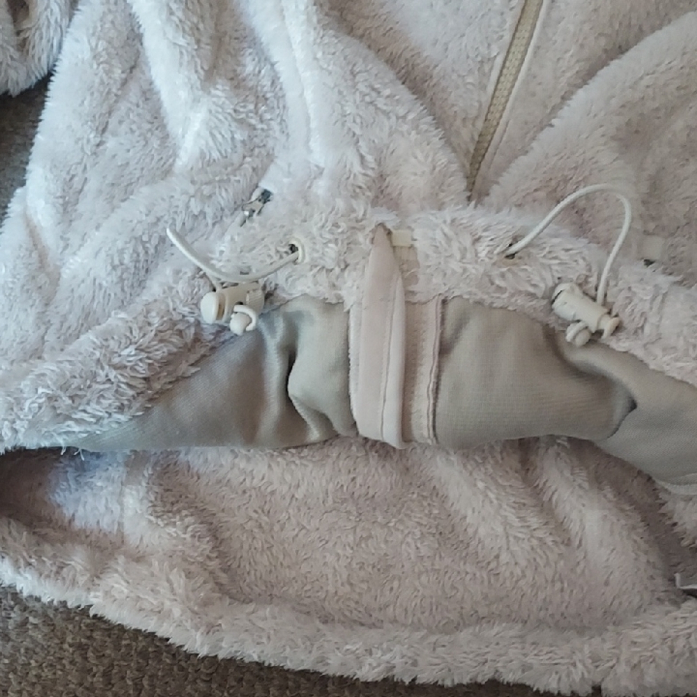 Cozy Cream-colored, Soft Jacket - Picture 2 of 7